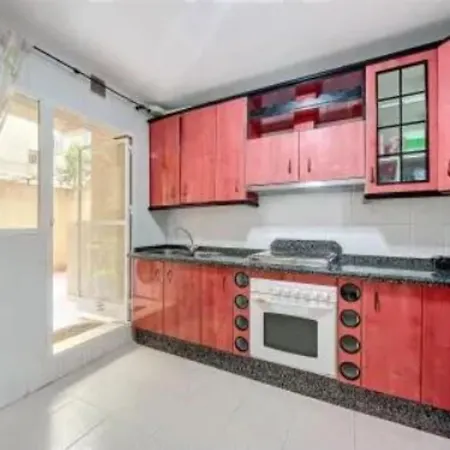Apartment Charming 2-bedroom For Rent In *